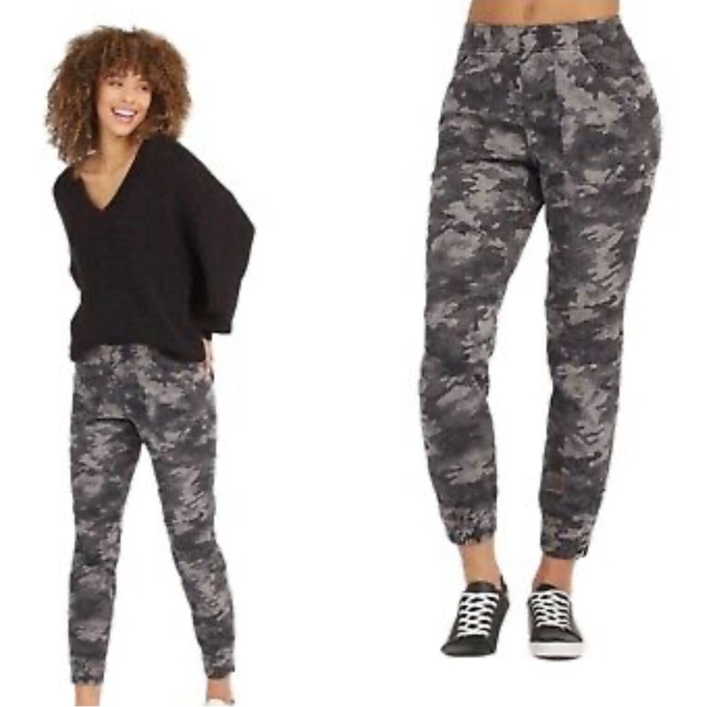 Spanx gray camo jogger. Size XS.
